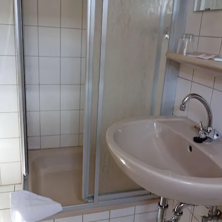 Haus Sonnschein ホテル